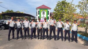 Dishub Sambas Kawal Jalan Sehat Kerukunan Sambut HUT RI ke-80