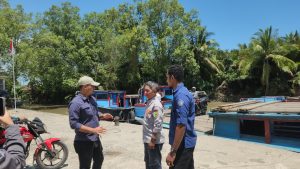 Tingkatkan Standar Keselamatan, Dishub Sambas Pantau Intensif Lintas Penyeberangan Dermaga Penjajap